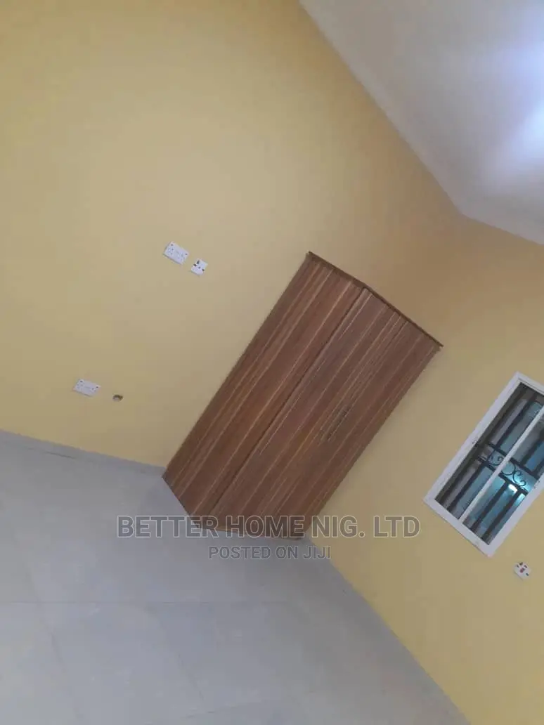 Furnished 2bdrm Block of Flats in Oluyole for rent