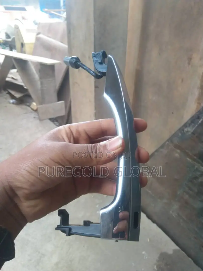 Door Handle for All Vehicles Available