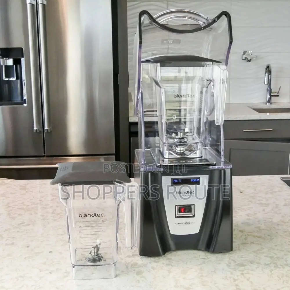Blendtec Commercial Connoisseur 825 Blender