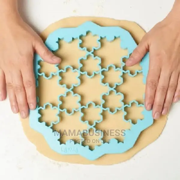 4 Shapes - 12 Piece Stainless Steel Cookie Cutter