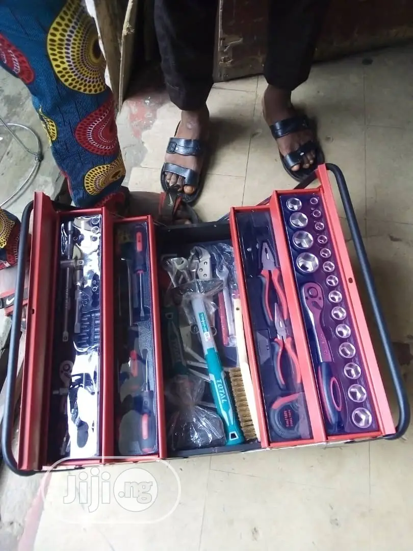 Set of Mechanical Tools Box