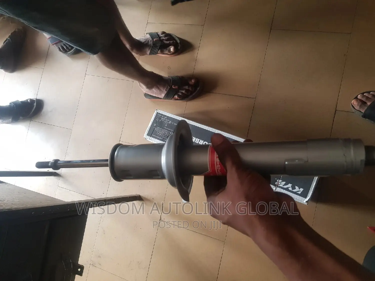 Front KYB Shock Absorbers for Lexus IS250 4×4