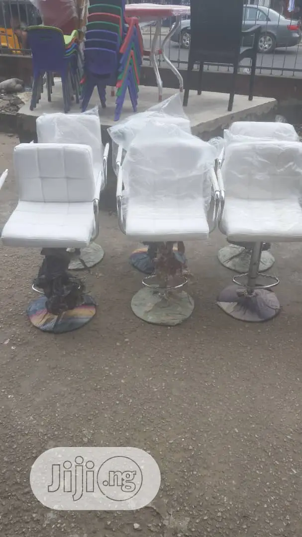 Studio Chair/ Bar Chair