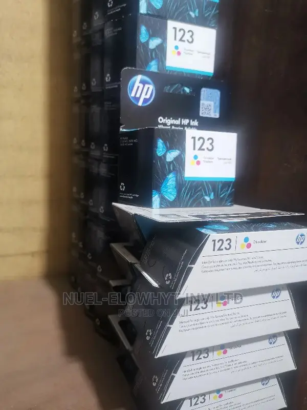 HP 123 Tri-Color Original Ink Cartridge #F6V16AE