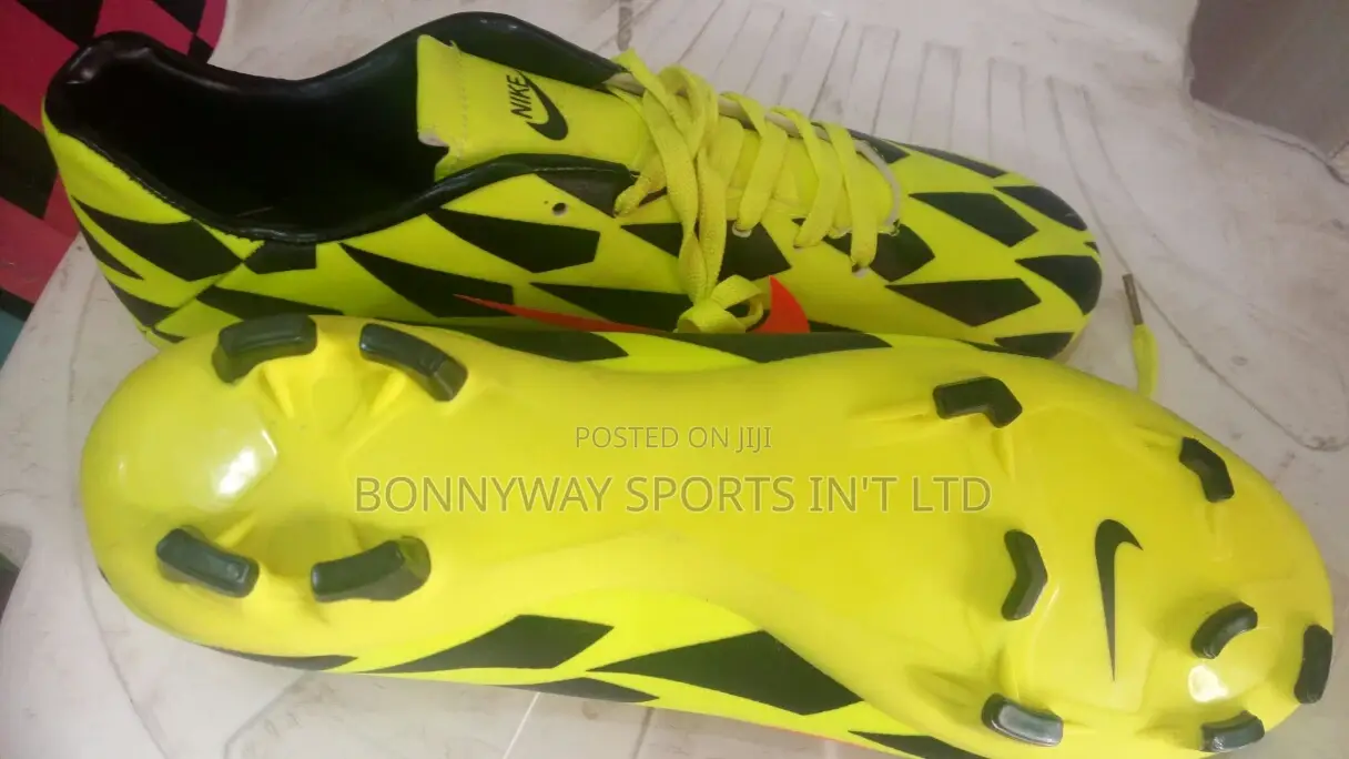 Size 44 Nike Boot
