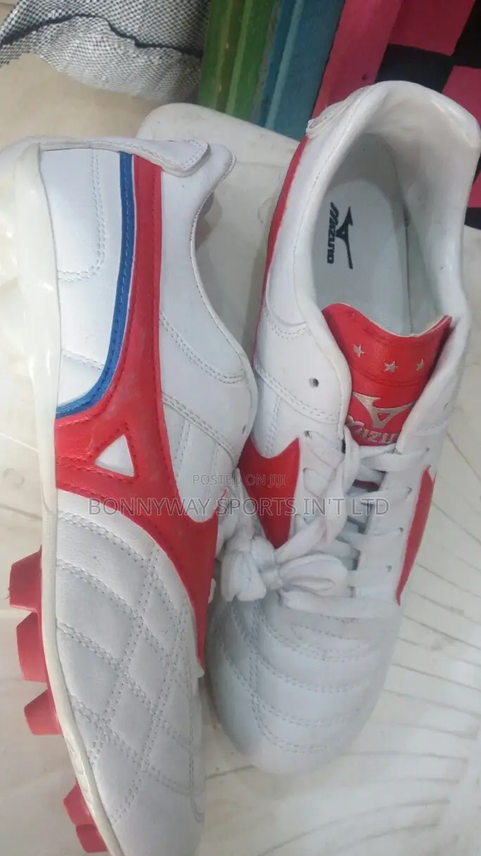 Mizuno Size 45 Leather Boot