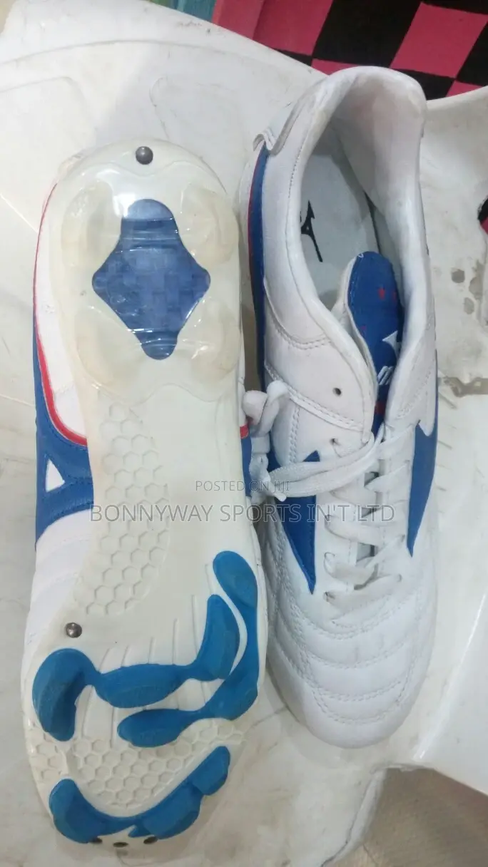 Mizuno Size 44 Leather Boot