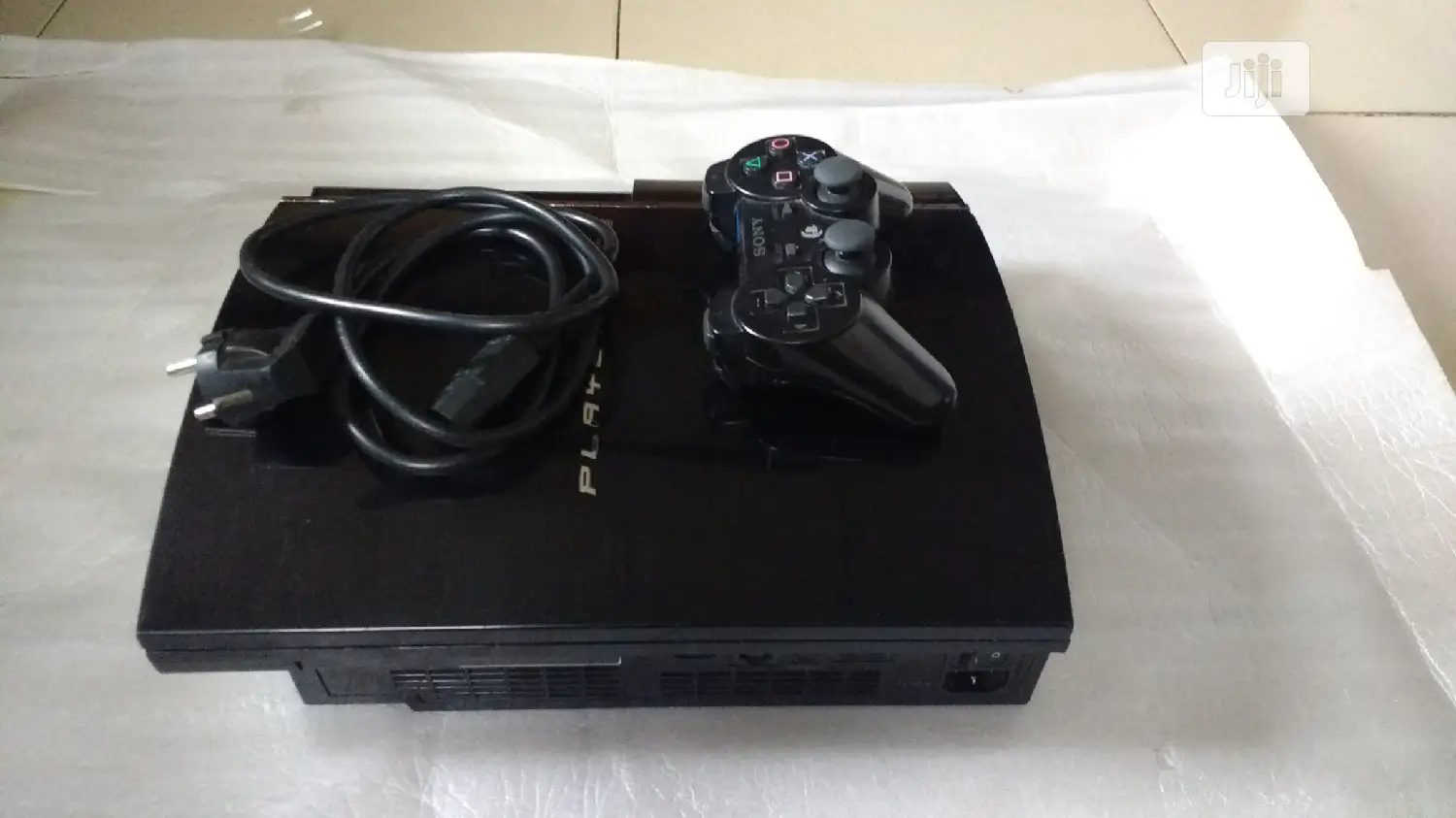 Uk Used Playstation 3 Console With Games, Cables and Pad