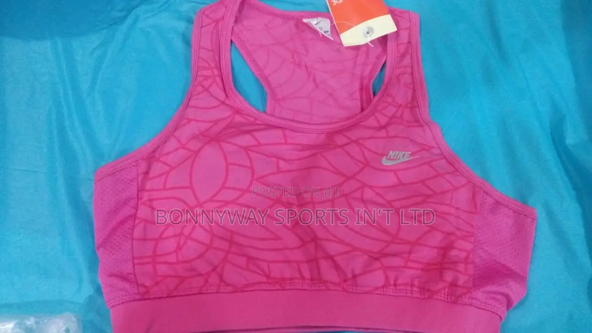 High Quality Nike Ladies Jugging Bra Tops