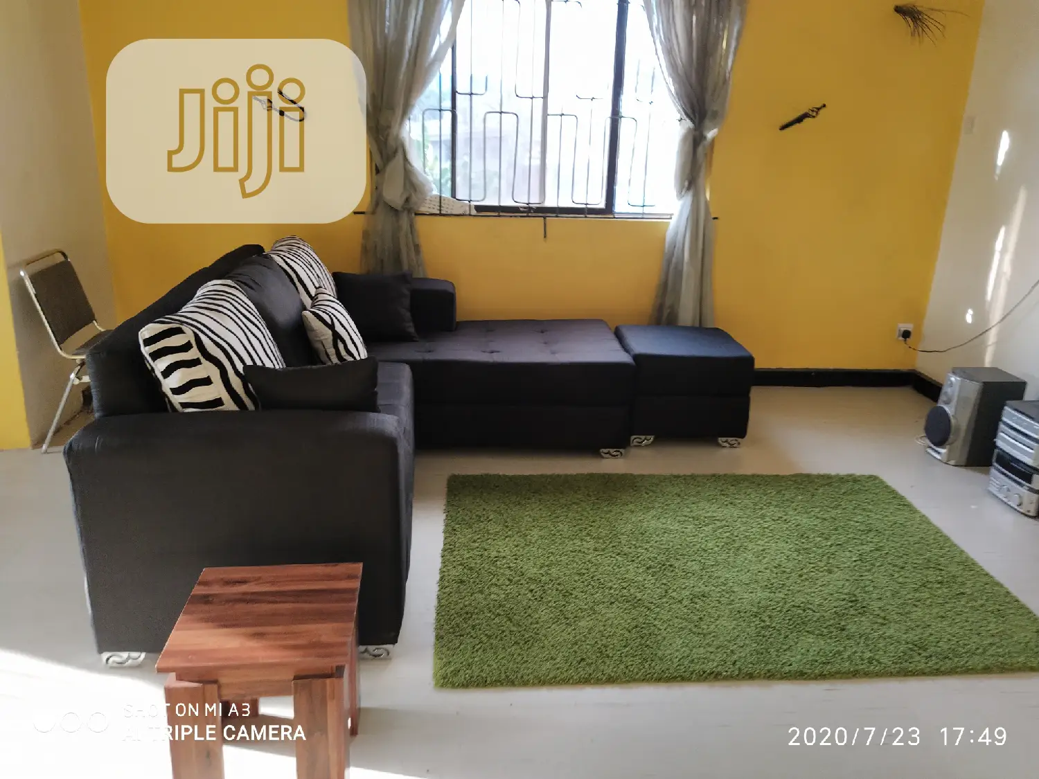 Sectional L-Shape Chair With Ottoman