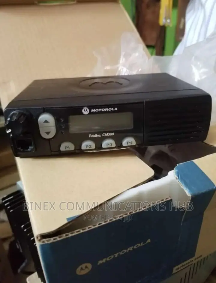 Motorola CM300 VHF/UHF Radio Transciever
