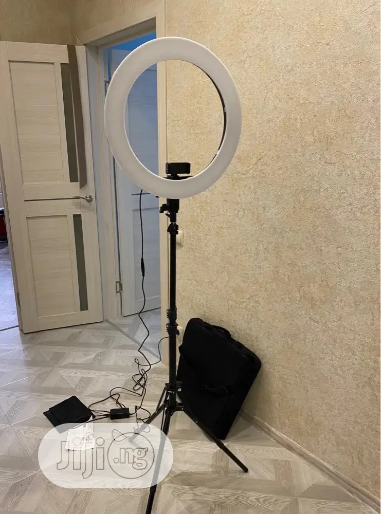18 Inch Selfie Ring Light With Tripod Stand