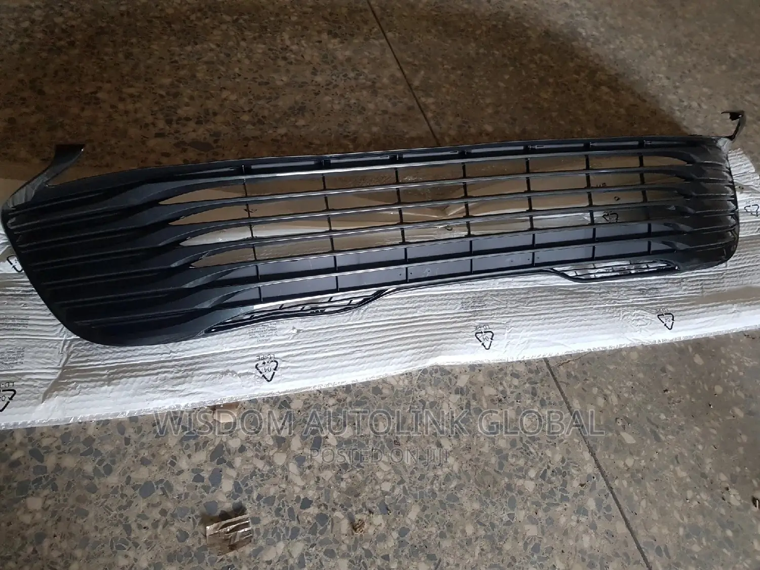 Down Grill For Toyota Camry 2019 Limited Edition