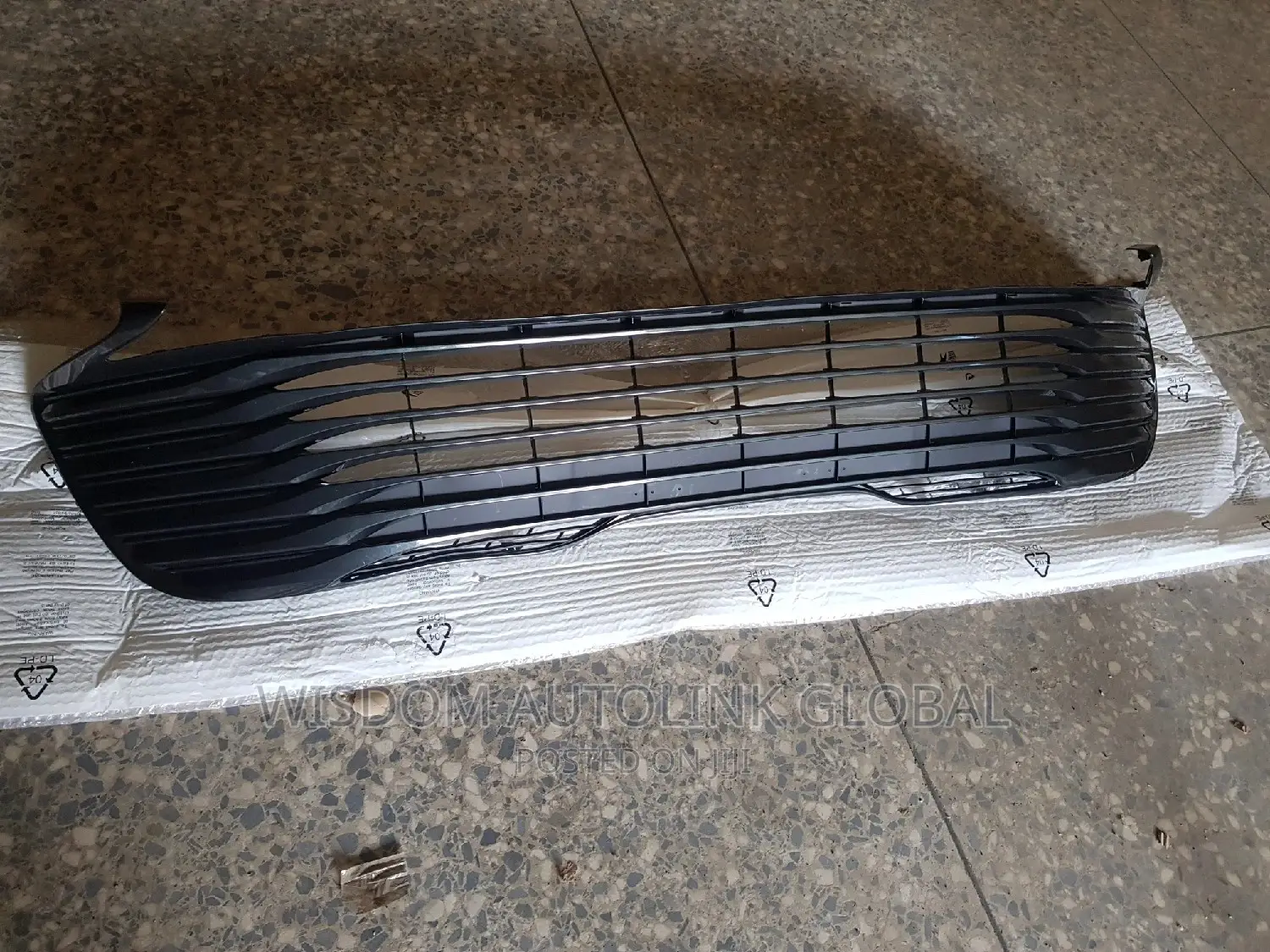 Down Grill For Toyota Camry 2019 Limited Edition