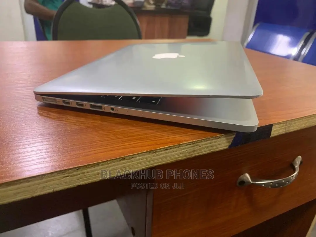 Laptop Apple MacBook Pro 8GB Intel Core I5 SSD 256GB
