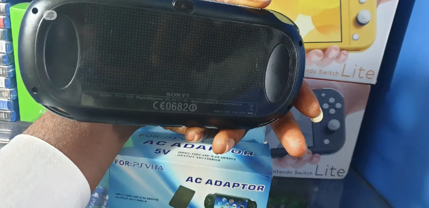 Ps Vita + 10 Latest Games