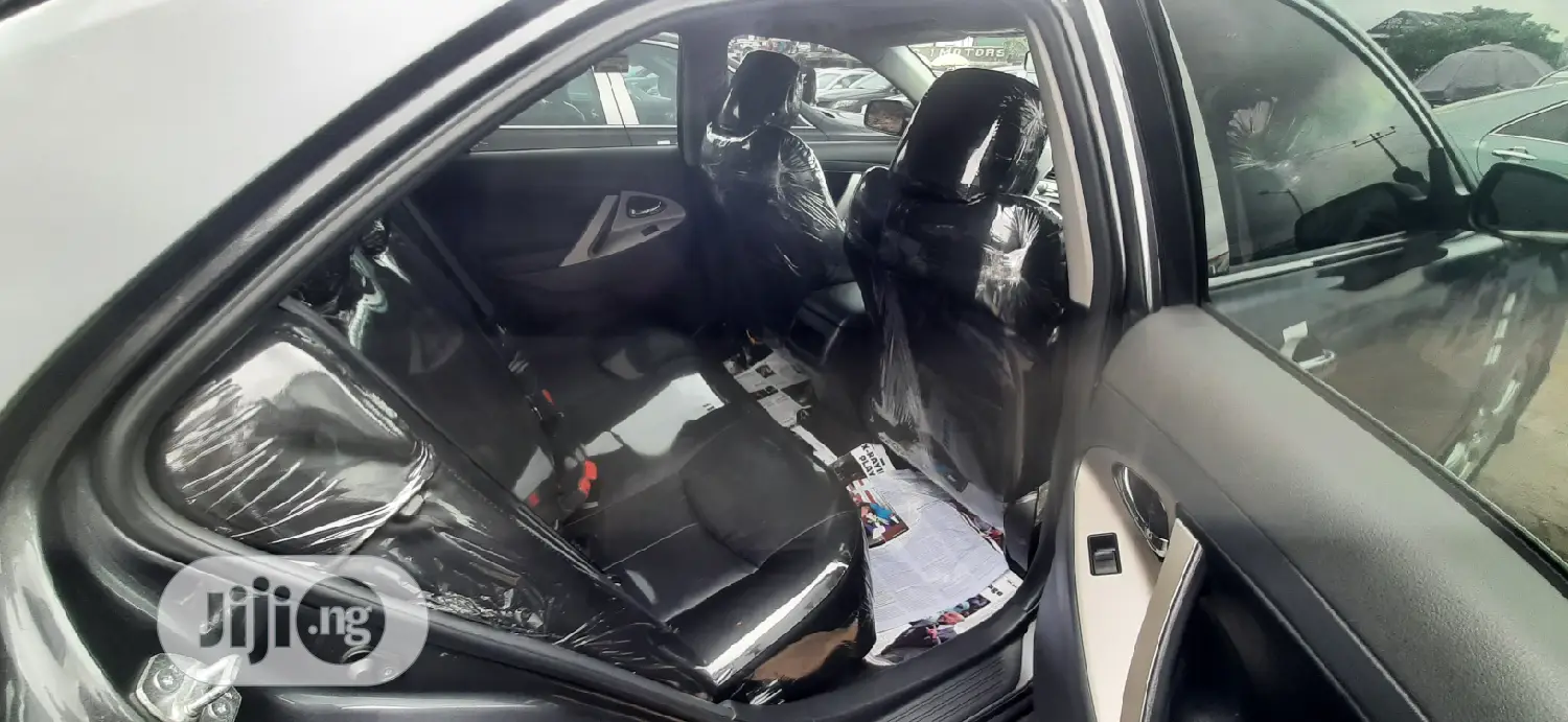 Toyota Camry 2009 Gray