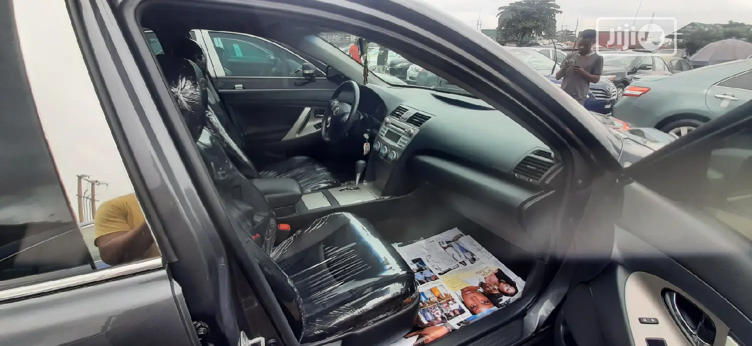 Toyota Camry 2009 Gray