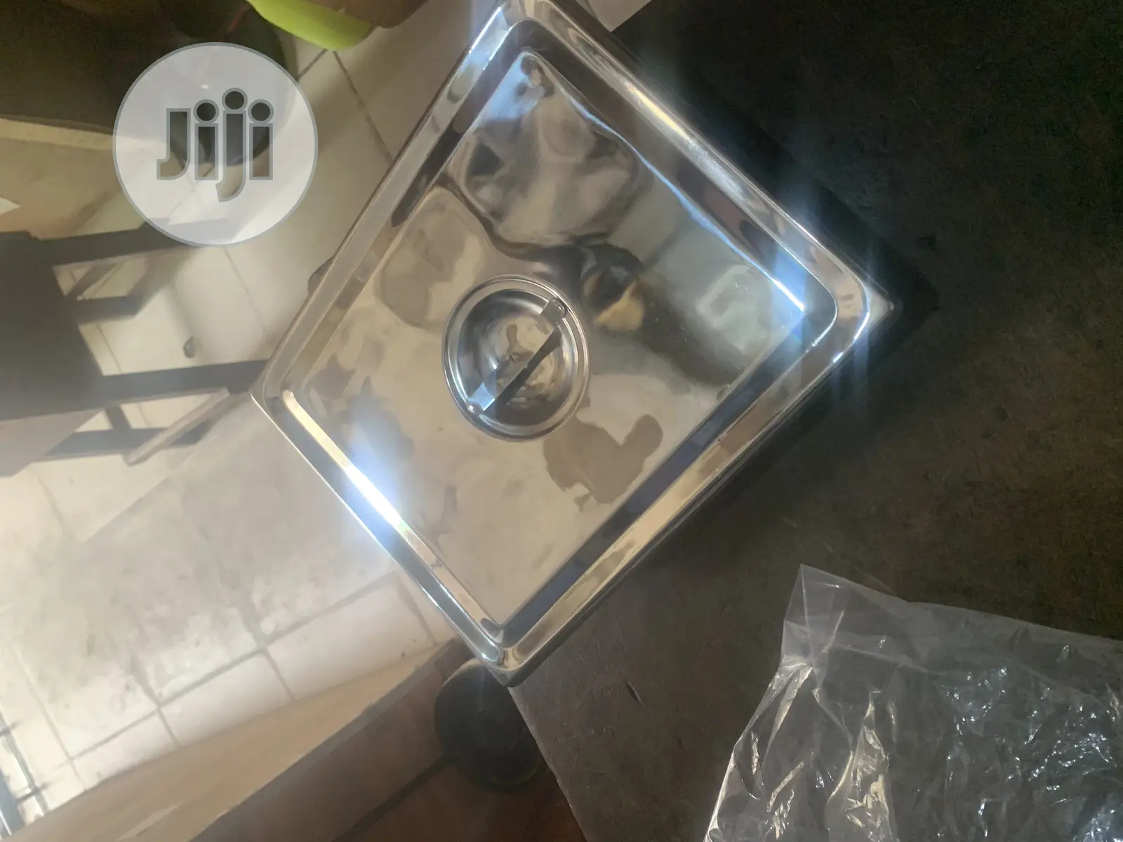 An Instrument Tray
