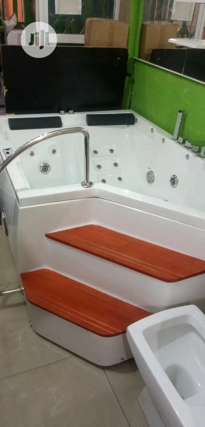 Executive England Jaccuzi With Double Stair Case.