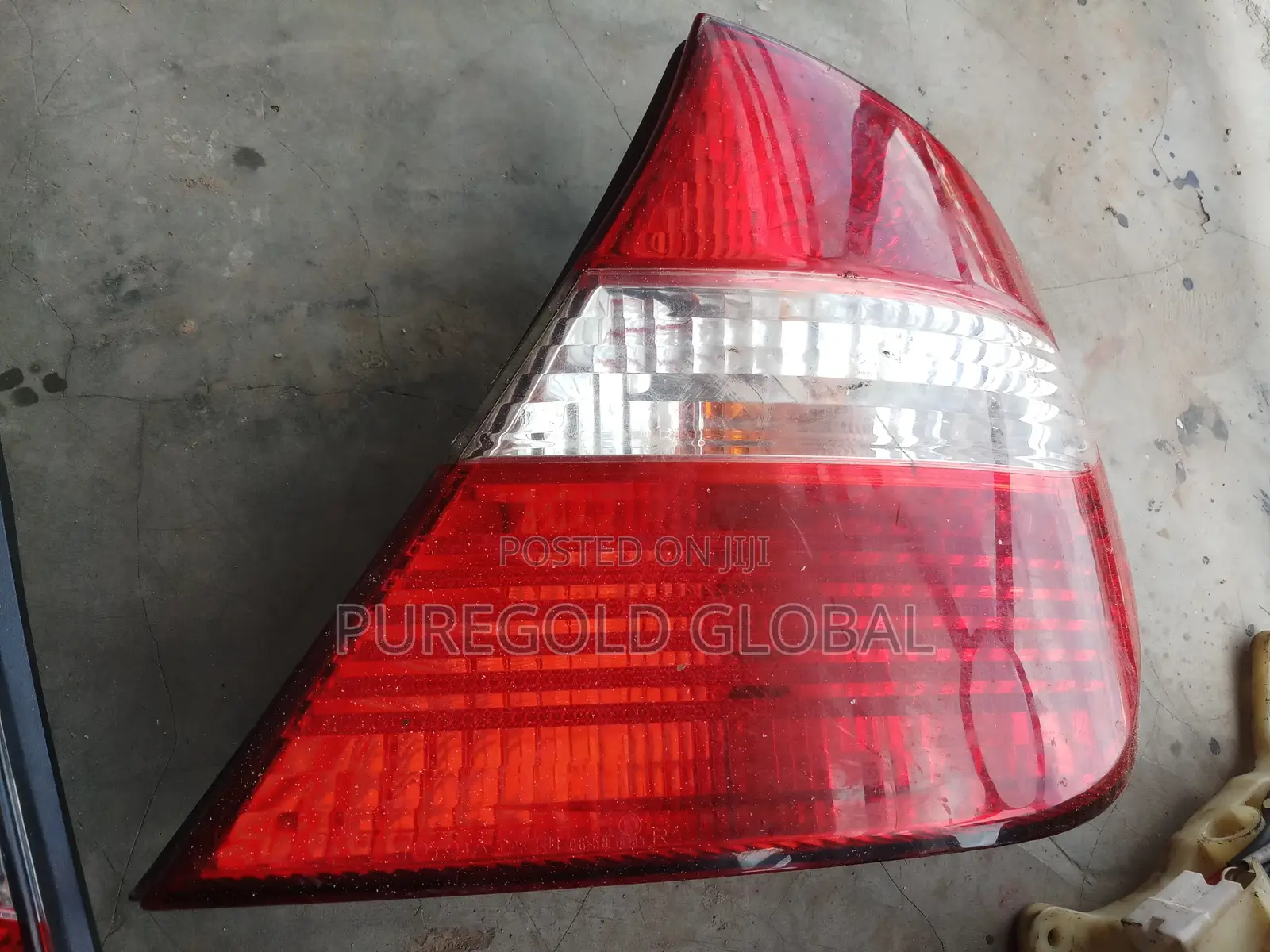 Toyota Camry 2004 Model Rear Light