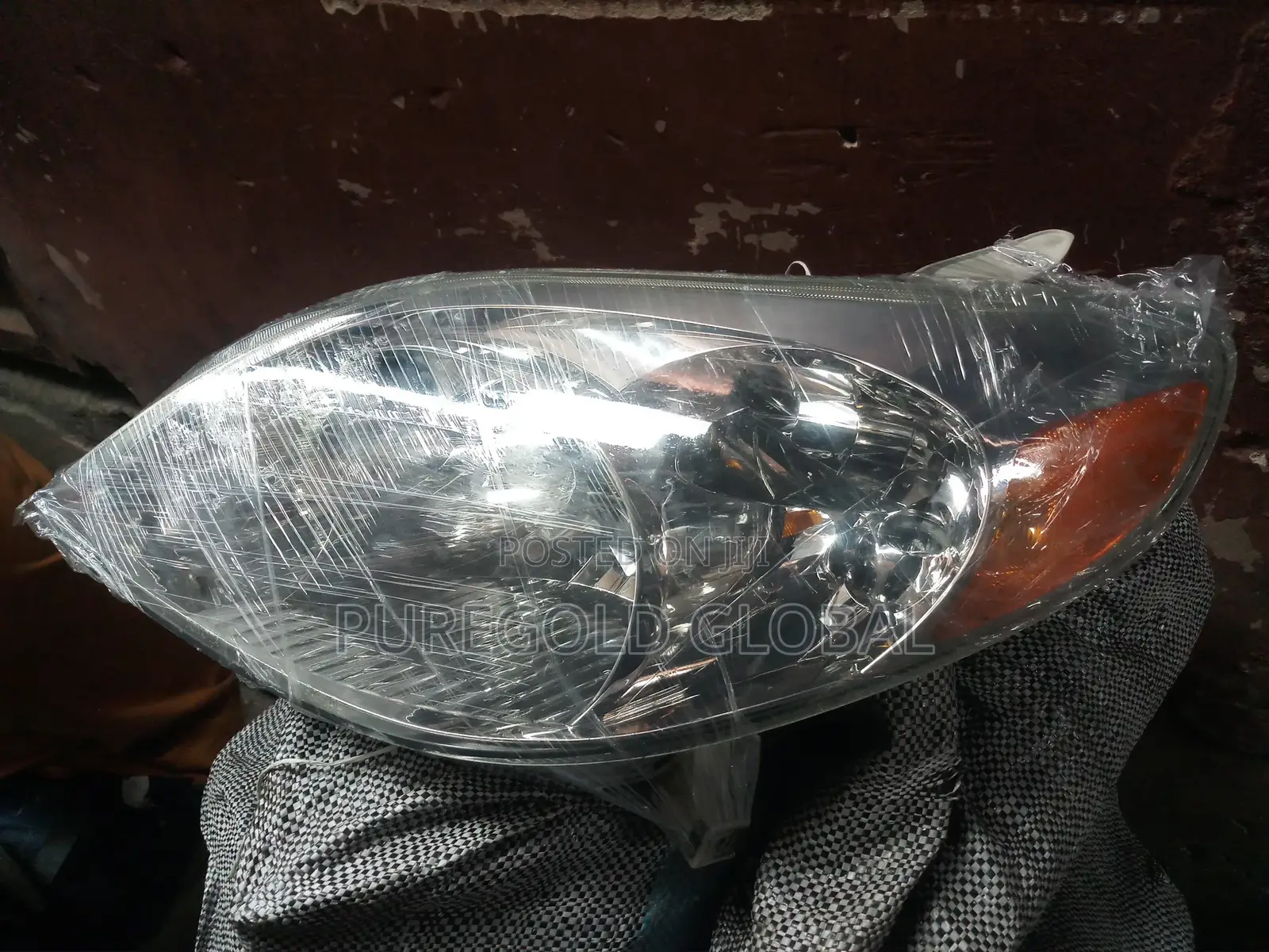 Headlamp For Toyota Matrix 2005