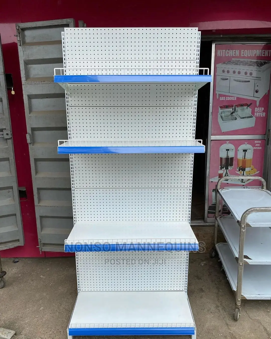 7feets Height Gondola Shelves With 4 Steps Per Unit