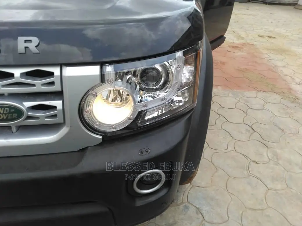 Land Rover LR4 Headlamp