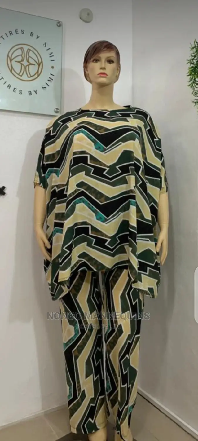 Size 14 Plus Size Fibre Female Mannequin