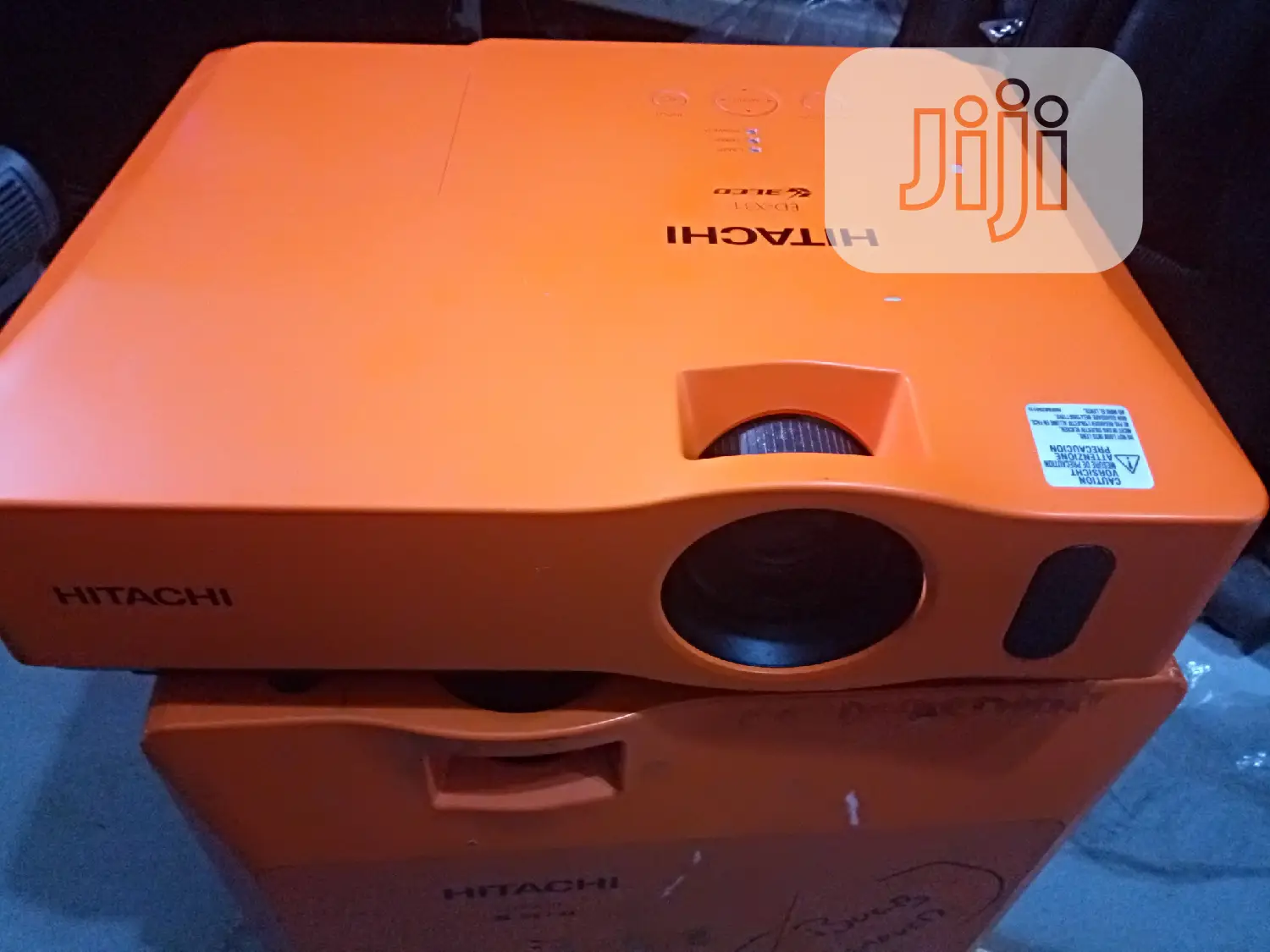 Super Orange Colour Hitachi Projector With Wide Image