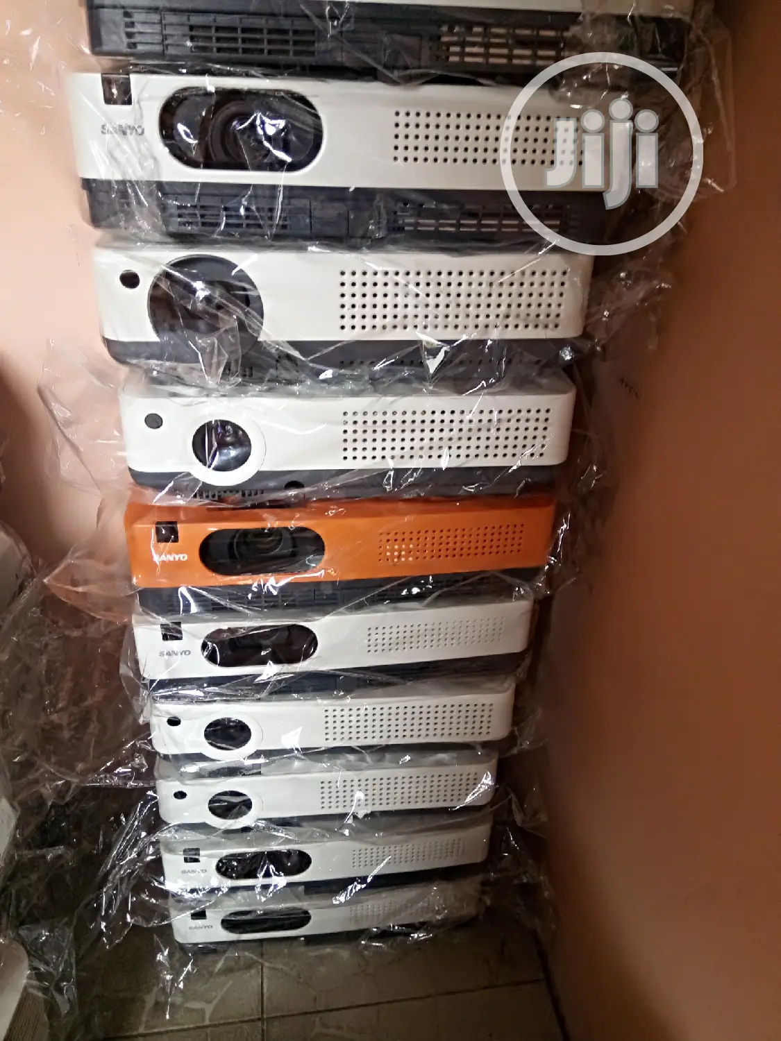 Best London Used Sanyo Projectors in Abuja
