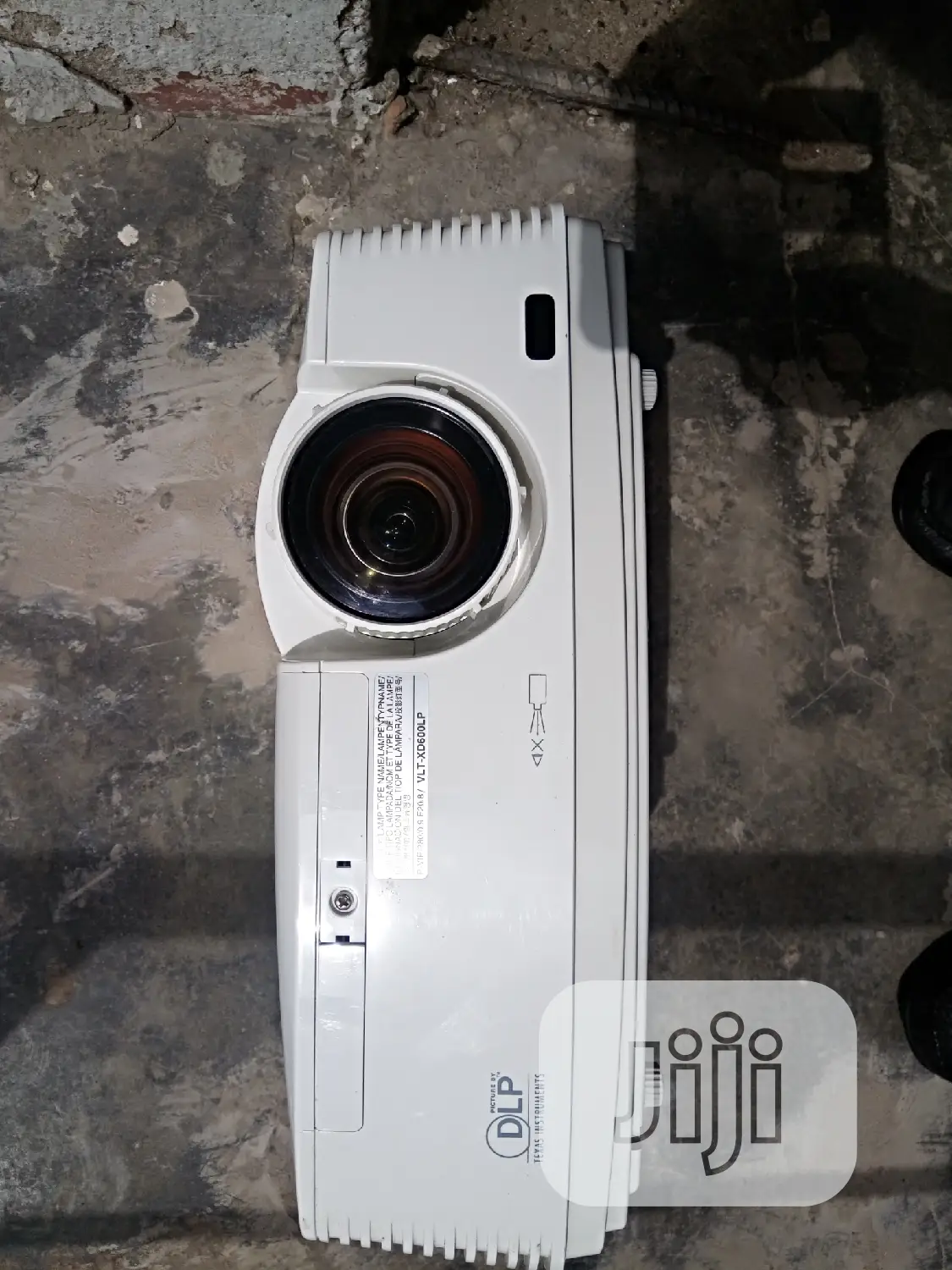 4500 Lumens Mitsubishi Projector