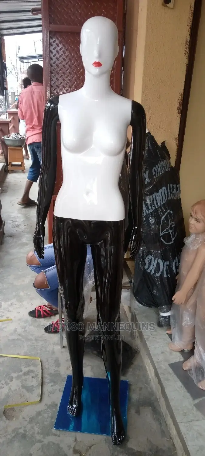 Glossy White and Glossy Black Red Lips Female Mannnequin
