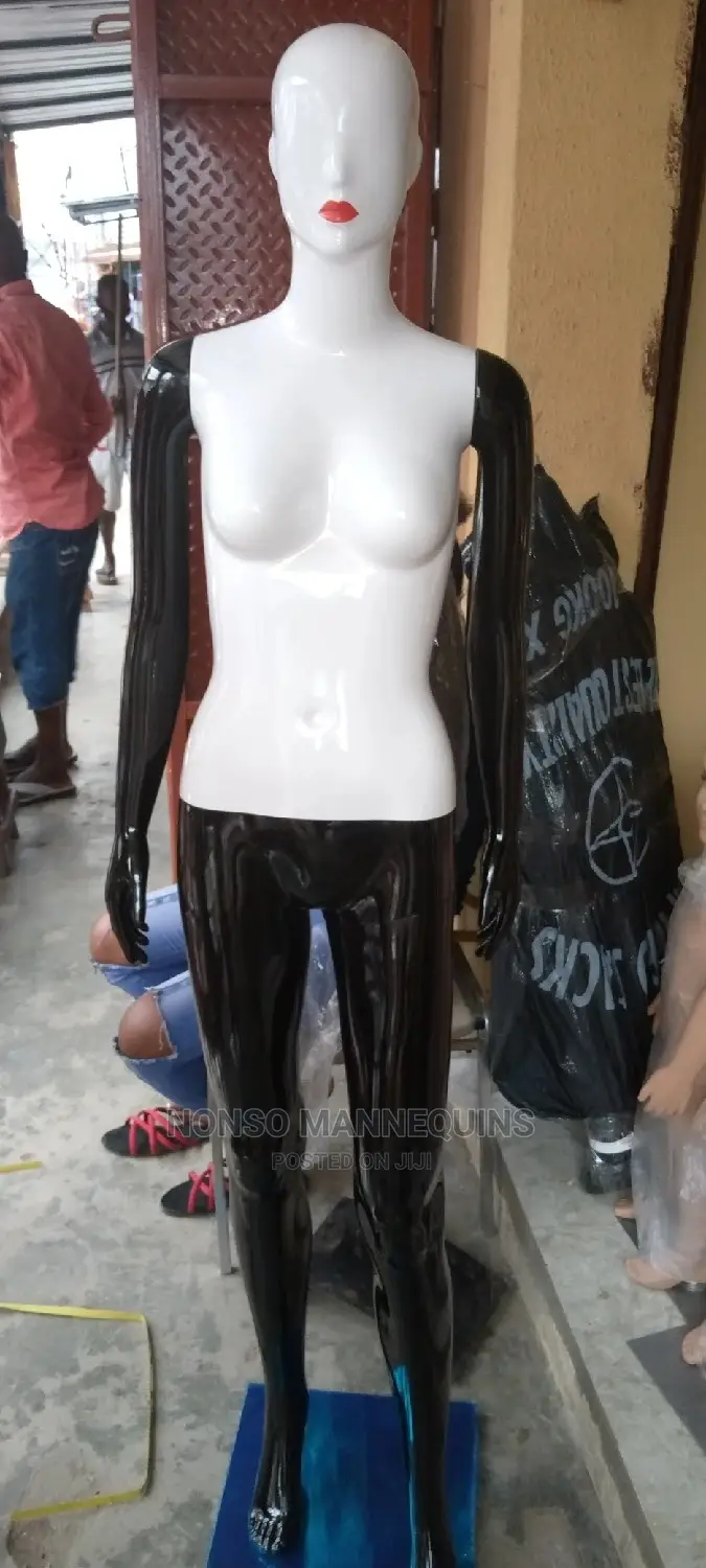 Glossy White and Glossy Black Red Lips Female Mannnequin