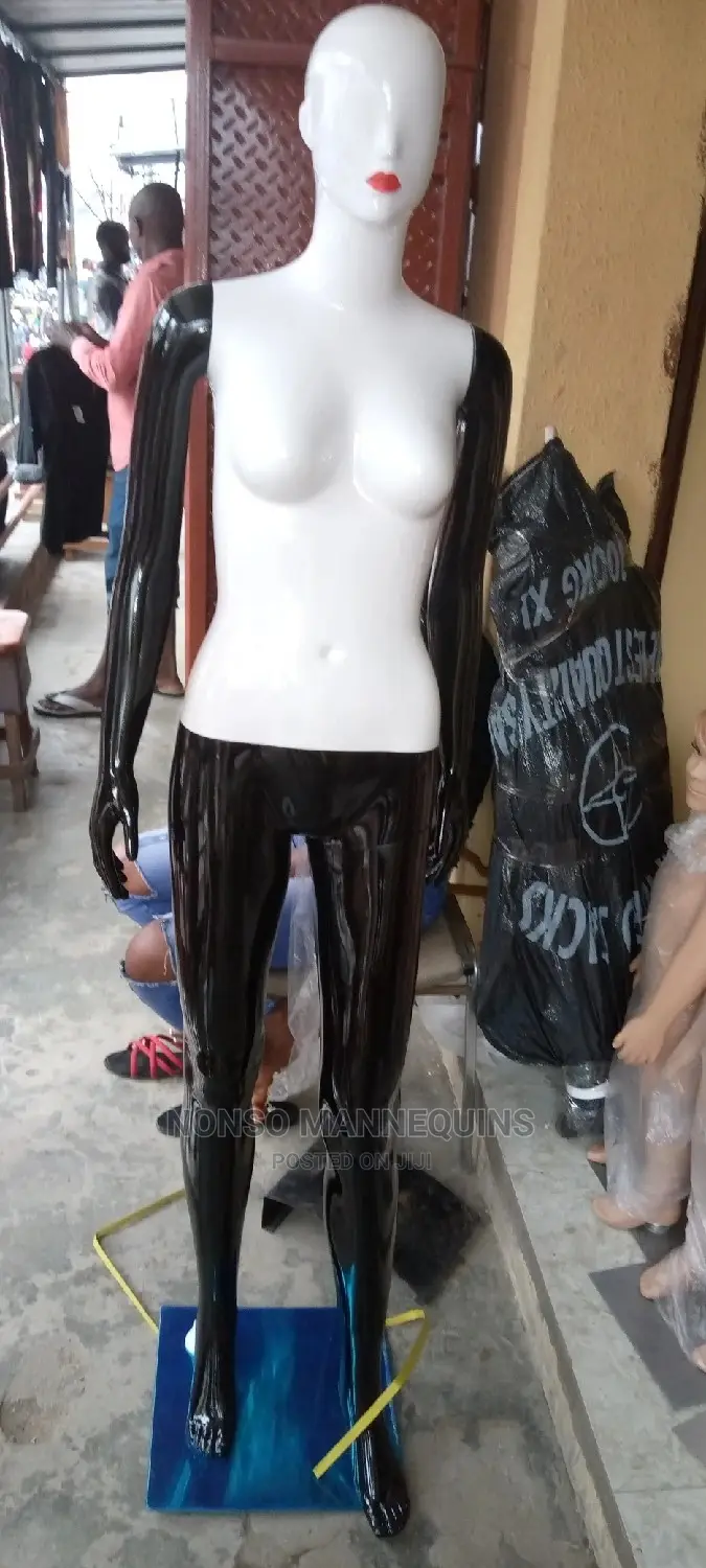 Glossy White and Glossy Black Red Lips Female Mannnequin