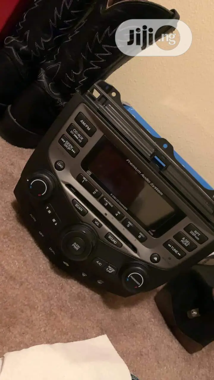 Car Stereo 2003 To 2007 Model Honda Accord(1 Nd 6 Loader)