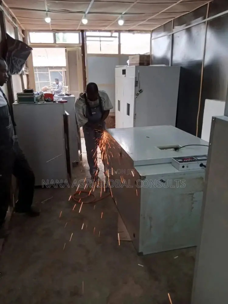 Incubator 500 Capacity Automatic Can Use Gas Electricity