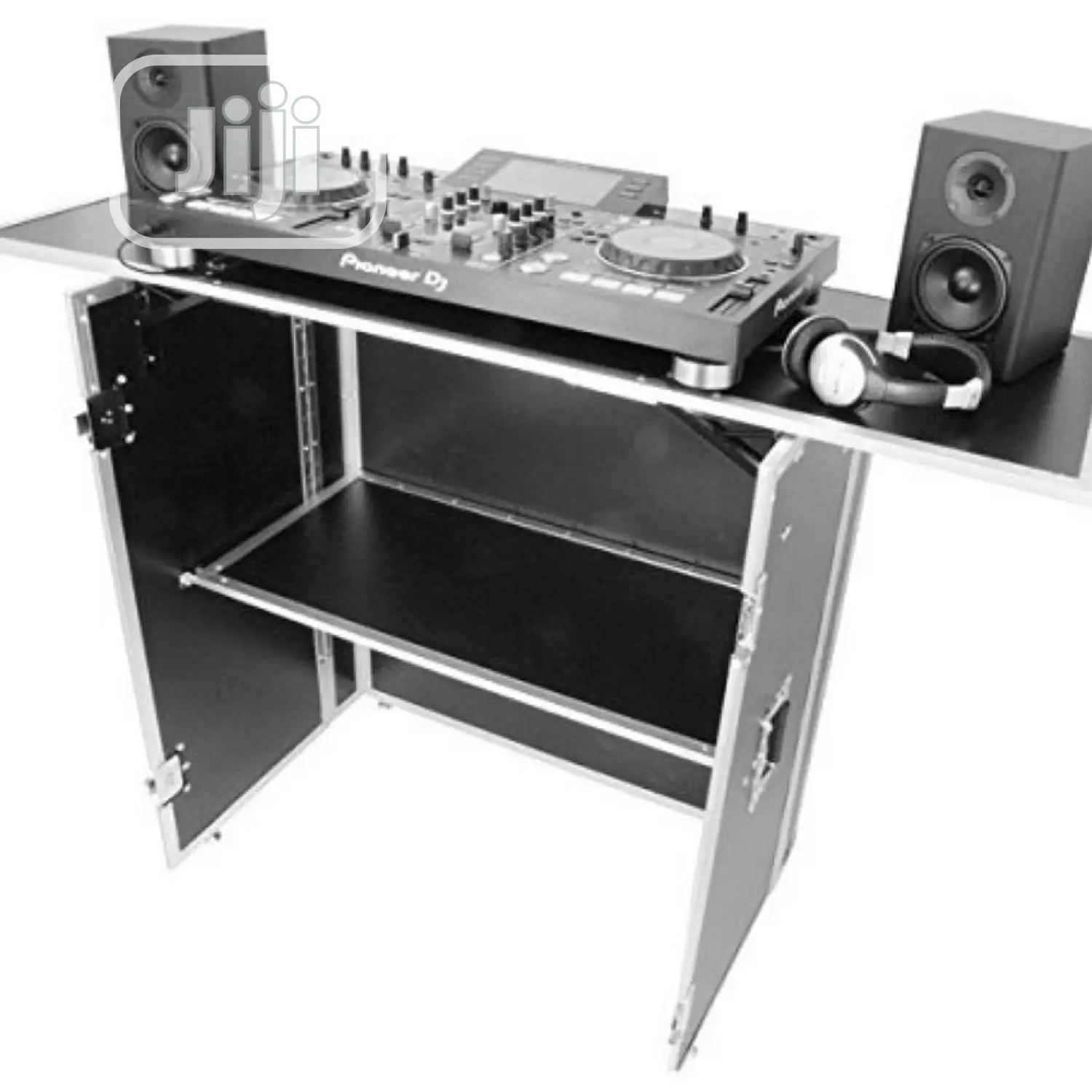 Ddj Boot Standing
