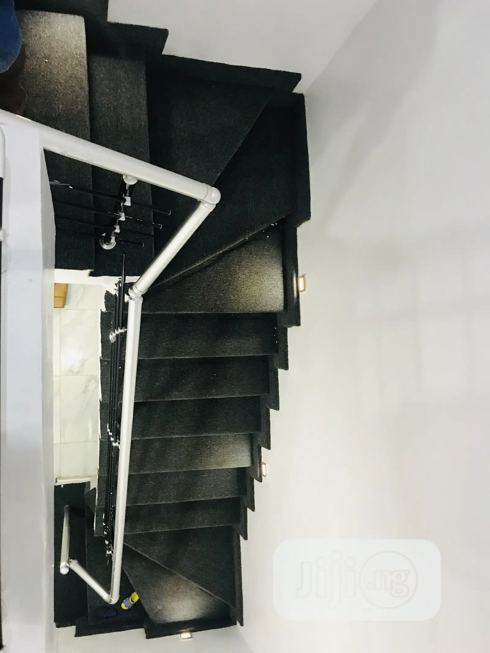 Neat Finishing Staircase.We Have Different Colors Of Rug