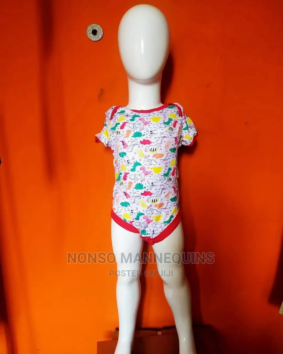 Glossy White Kid Mannequin Of Age 1 To 3 Years