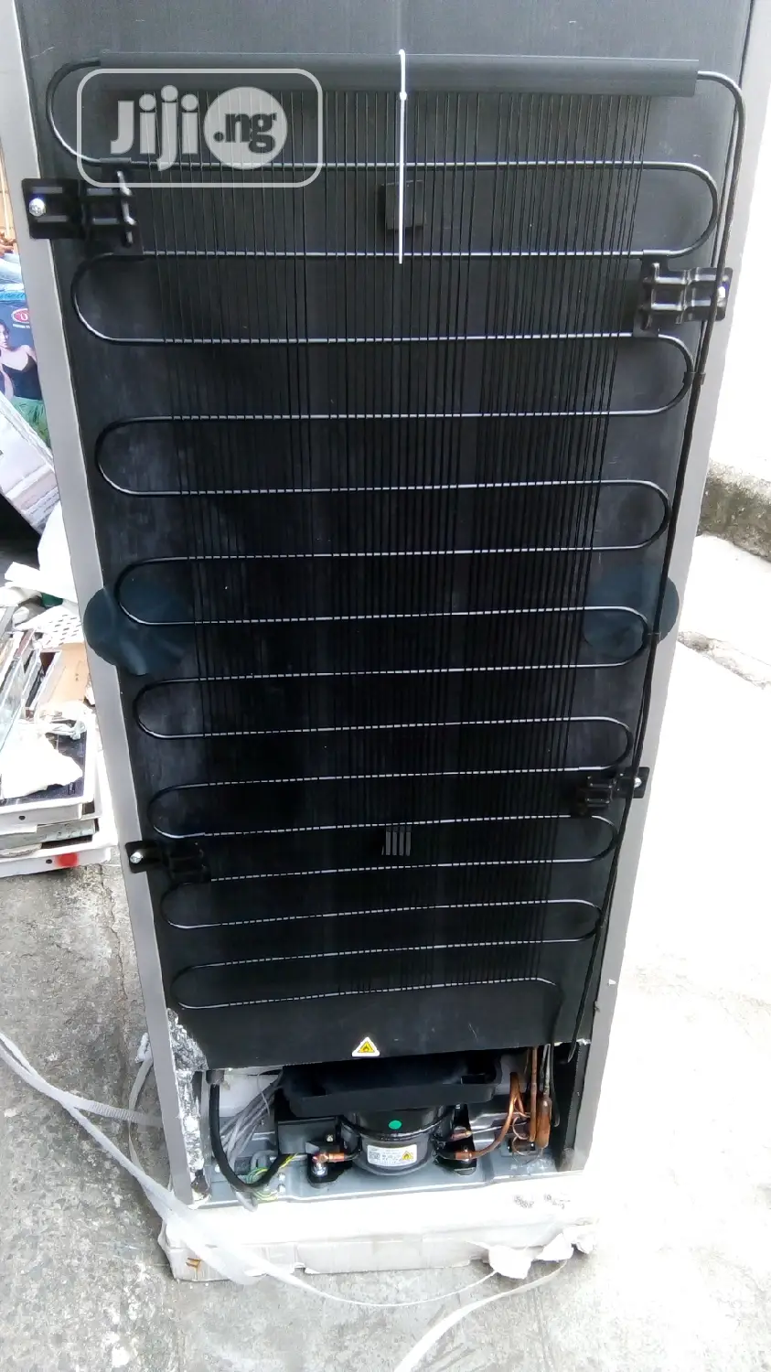 A Brand New Skyrun Fridge Is Available for Good Price