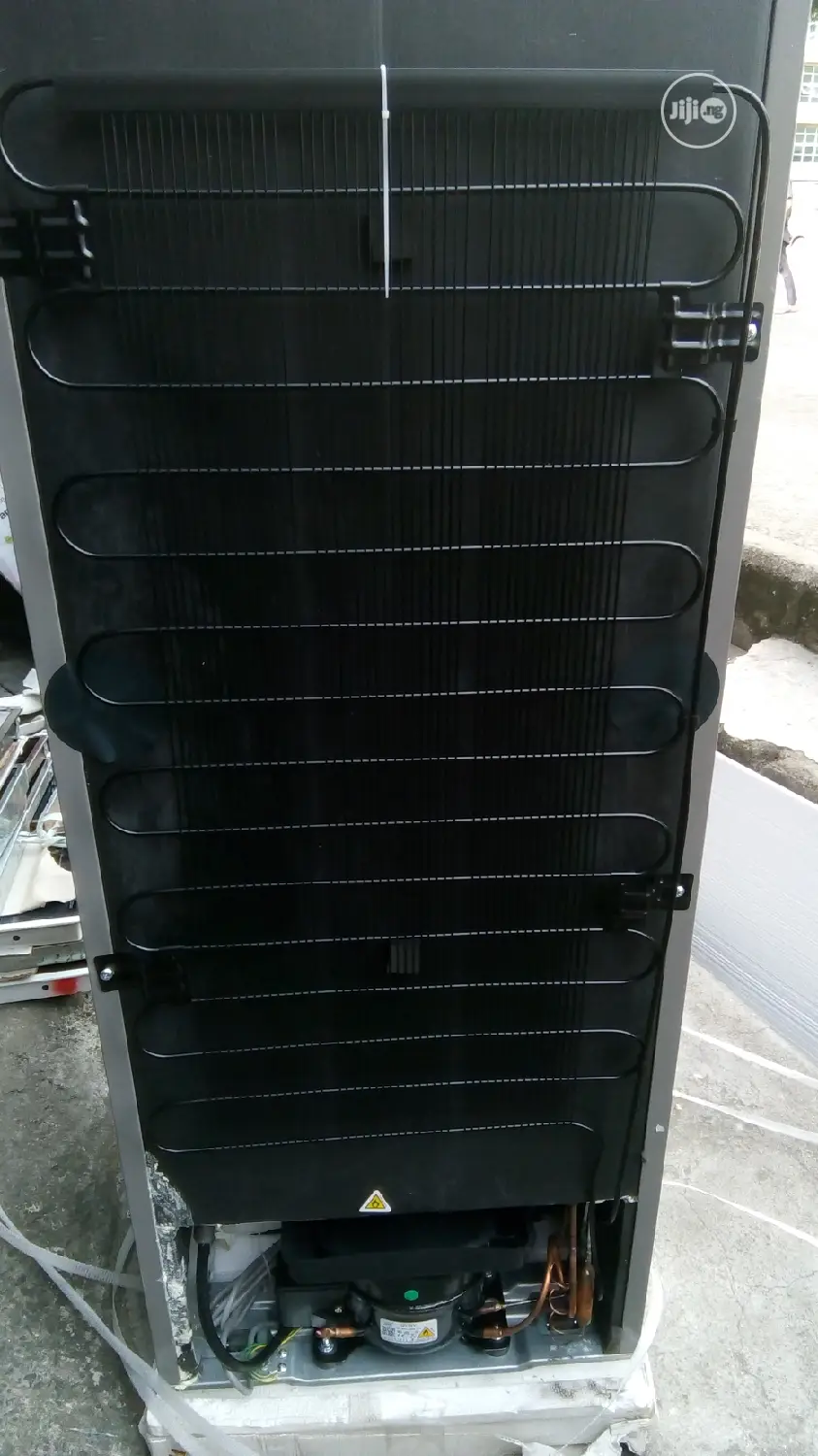 A Brand New Skyrun Fridge Is Available for Good Price
