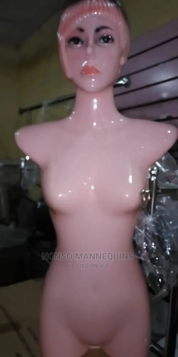 Hanger Female Mannequin With Face
