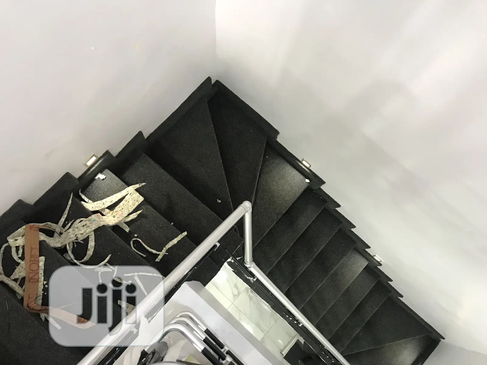 Any Kinds of Staircase Covering With Rugs