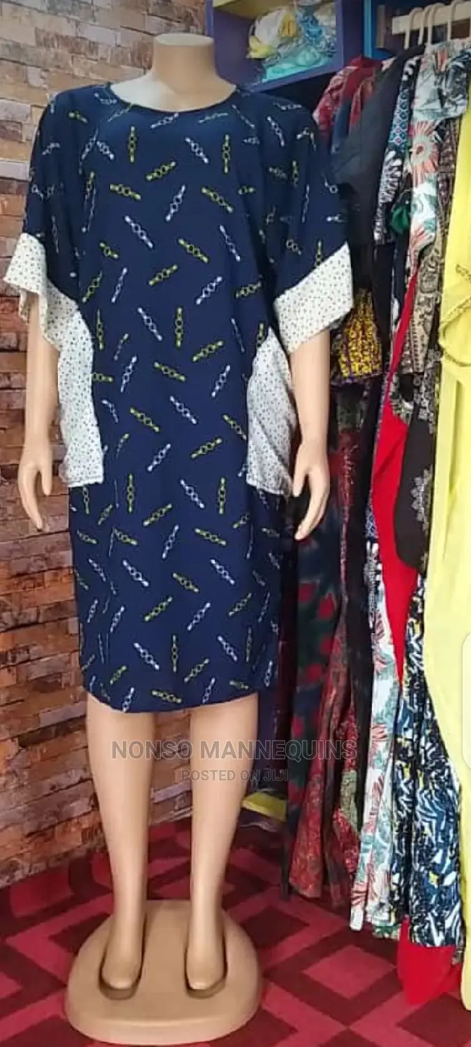No Head Plastic Female Mannequin