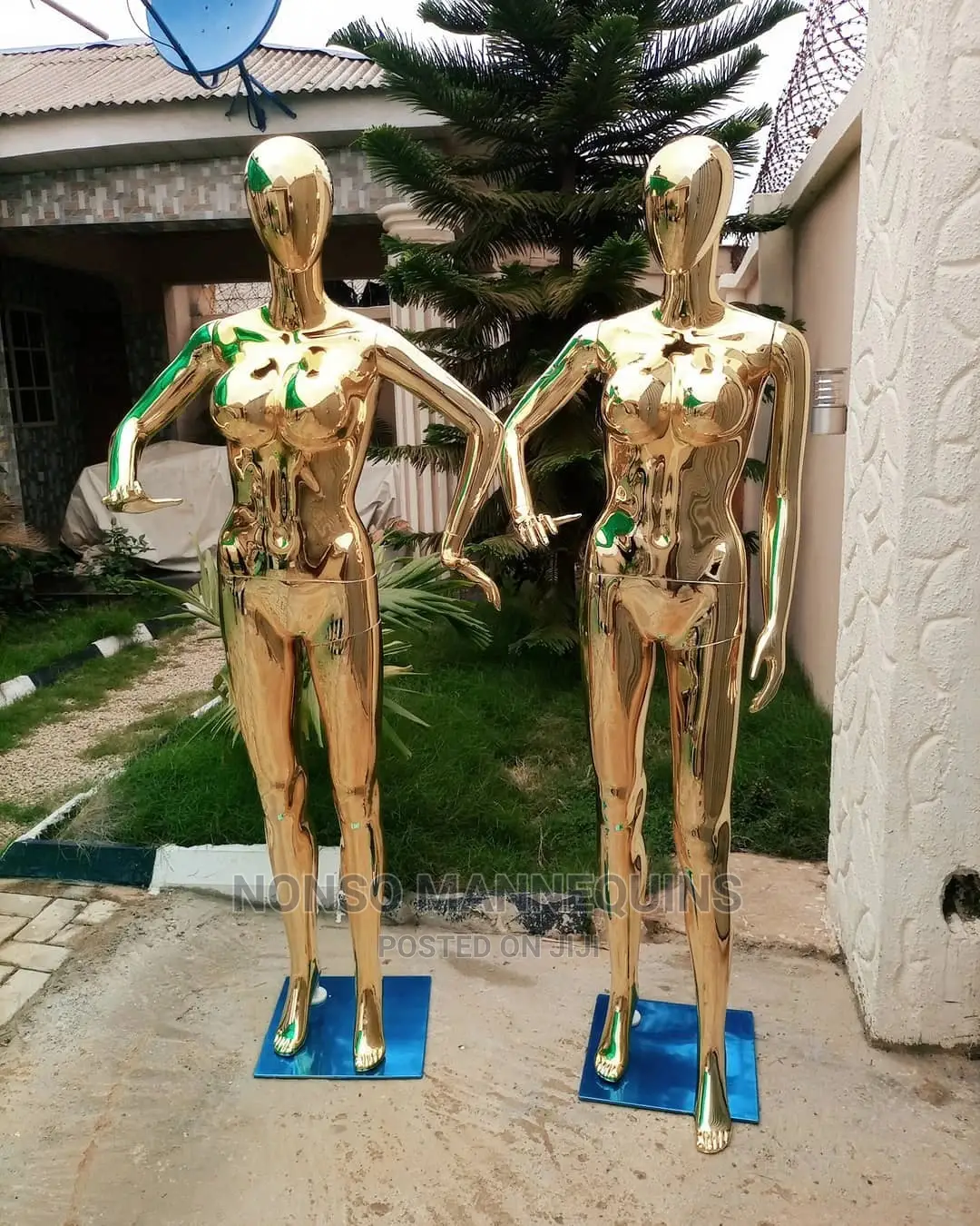 Egg Face G6 Gold Chrome Female Busty Mannequins