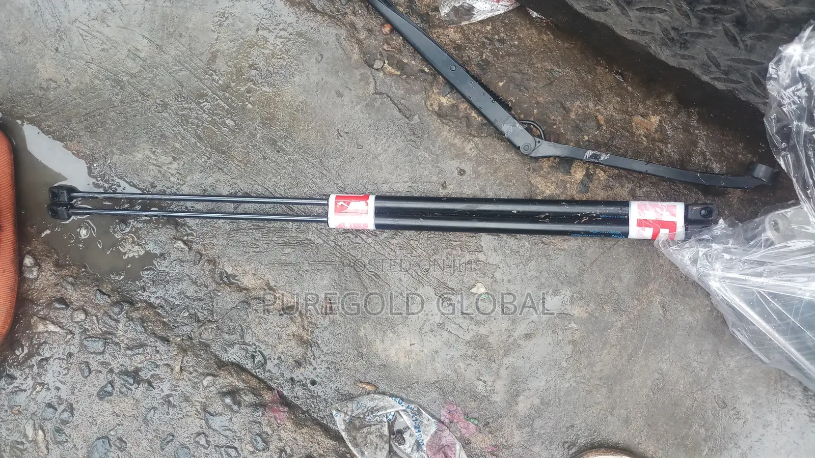 Camry Bonnet Shock