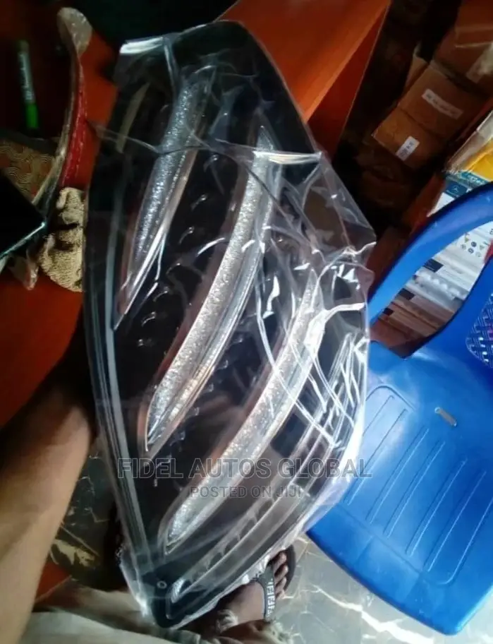 Mercedes-Benz MAYBACH S550 W222 Rear Light
