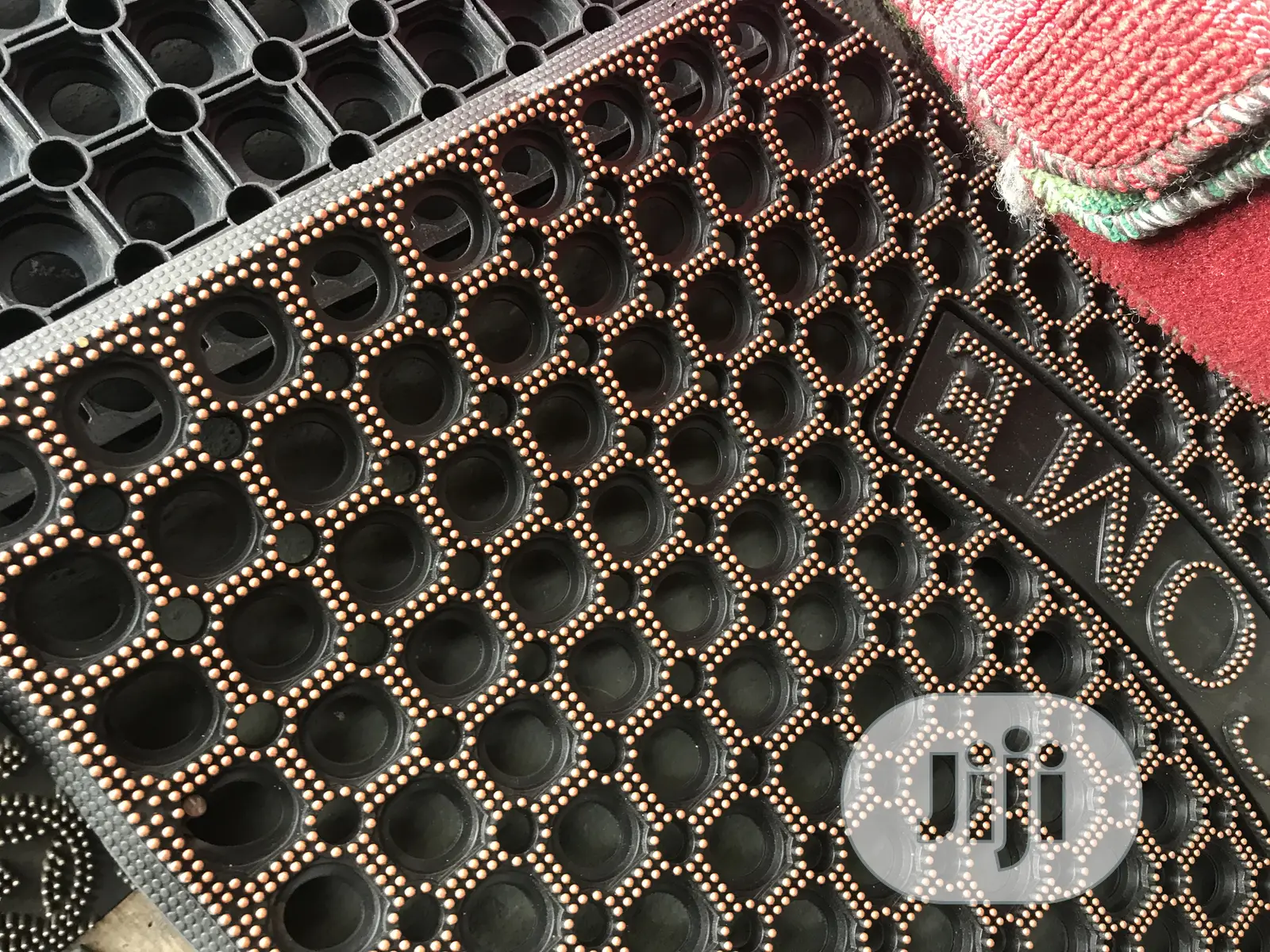 Thick and Affordable Rubber Footmat 50/80