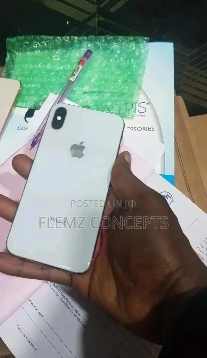 Apple iPhone X 64 GB White